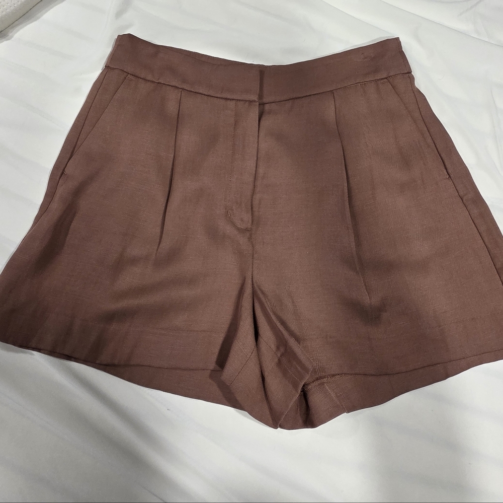 Express Women's High Waisted Pleated Shorts Dressy Casual LinenSize 10 mauve NWT